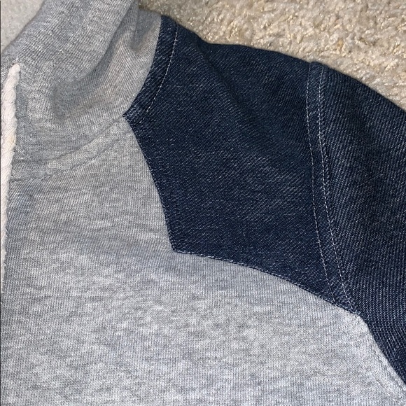 Women’s Roxy zip up hoodie. Medium - Picture 4 of 6